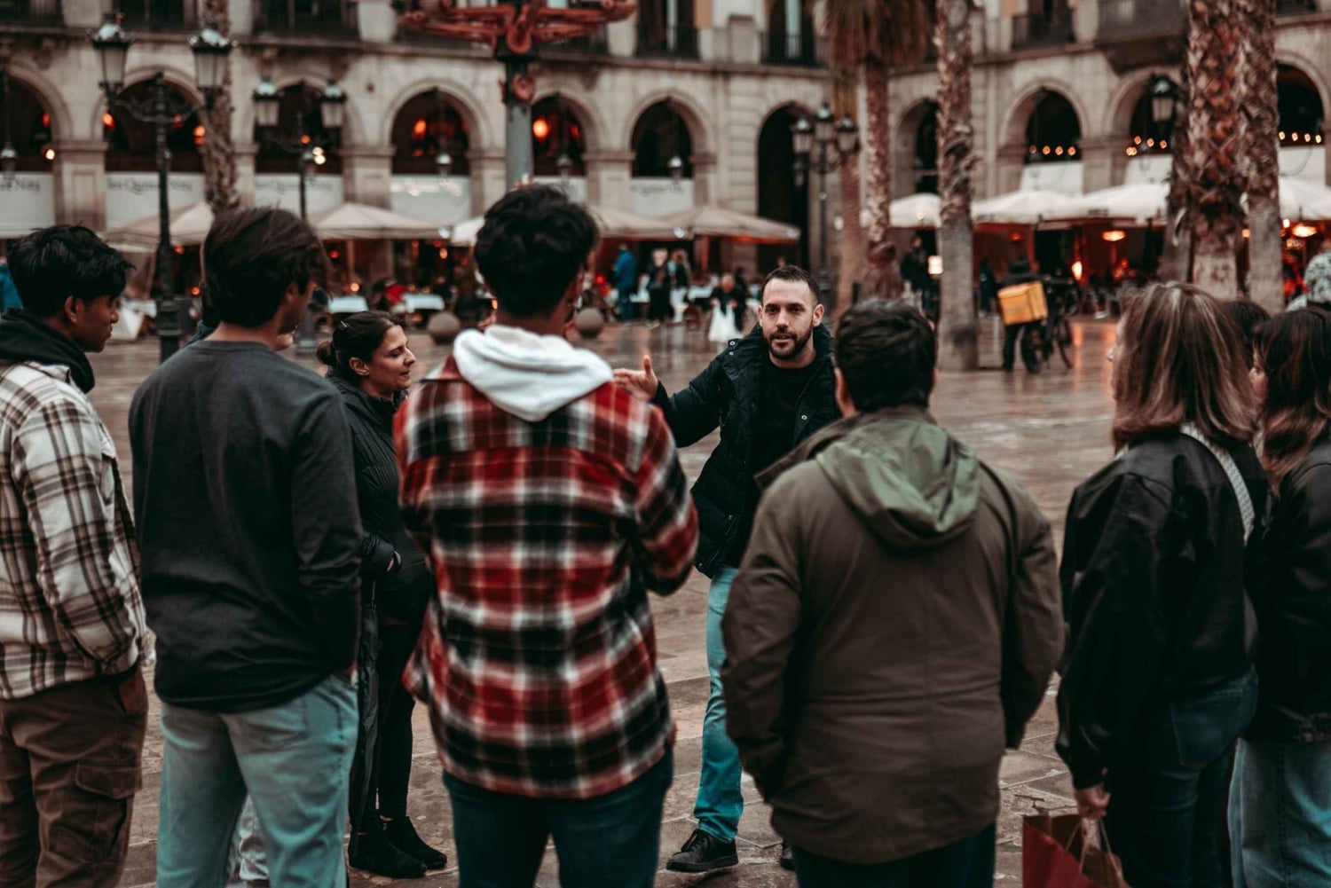 Barcelona: Tipsy Tapas & History Tour i det gotiska kvarteret