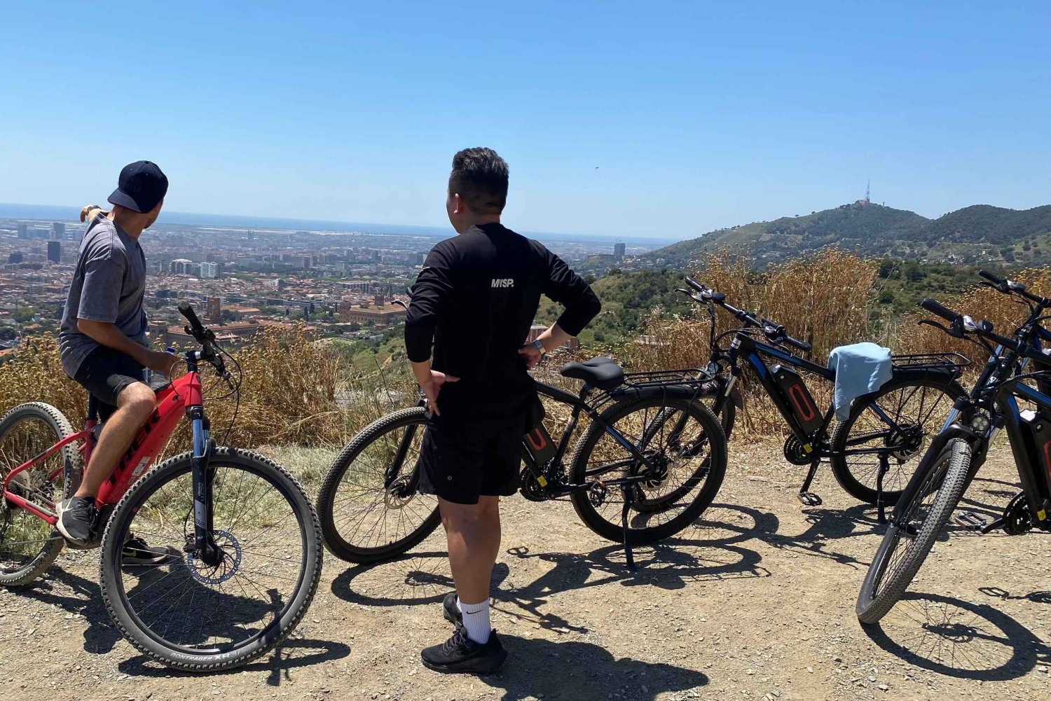 De Barcelona al Tibidabo: Gemas ocultas y vistas panorámicas Tour en eBike