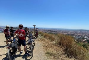 De Barcelona al Tibidabo: Gemas ocultas y vistas panorámicas Tour en eBike