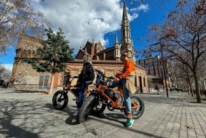 Barcelona: Top 20 højdepunkter guidet tur på el-scooter eller el-cykel