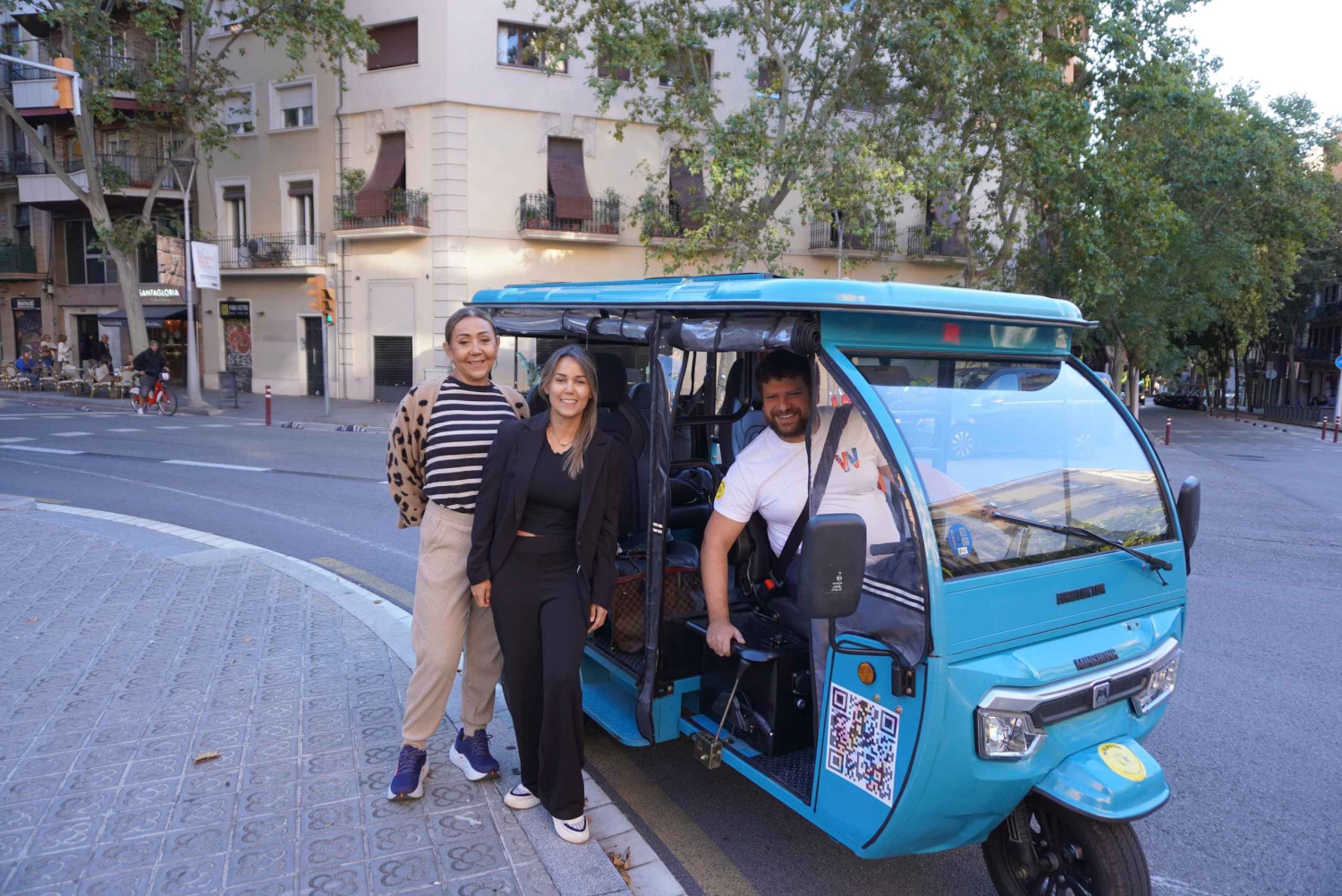 Barcelone : visite en tuk-tuk électrique