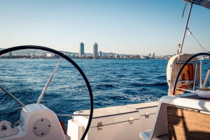 Barcelona: Two-Hour Midday or Sunset Sailing Cruise