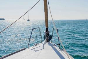 Barcelona: Two-Hour Midday or Sunset Sailing Cruise