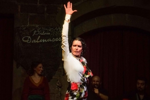 Barcelona: Flamenco & Walking Tour with Tapas in El Born