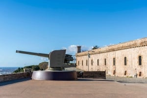 バルセロナ：モンジュイック城とケーブルカーのウォーキングツアー