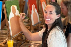 Barcelona: ¡Vino y arte! Vino ilimitado y artistas locales