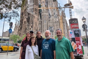 Det bästa av Barcelona: Sagrada Familia & Park Guell med upphämtning