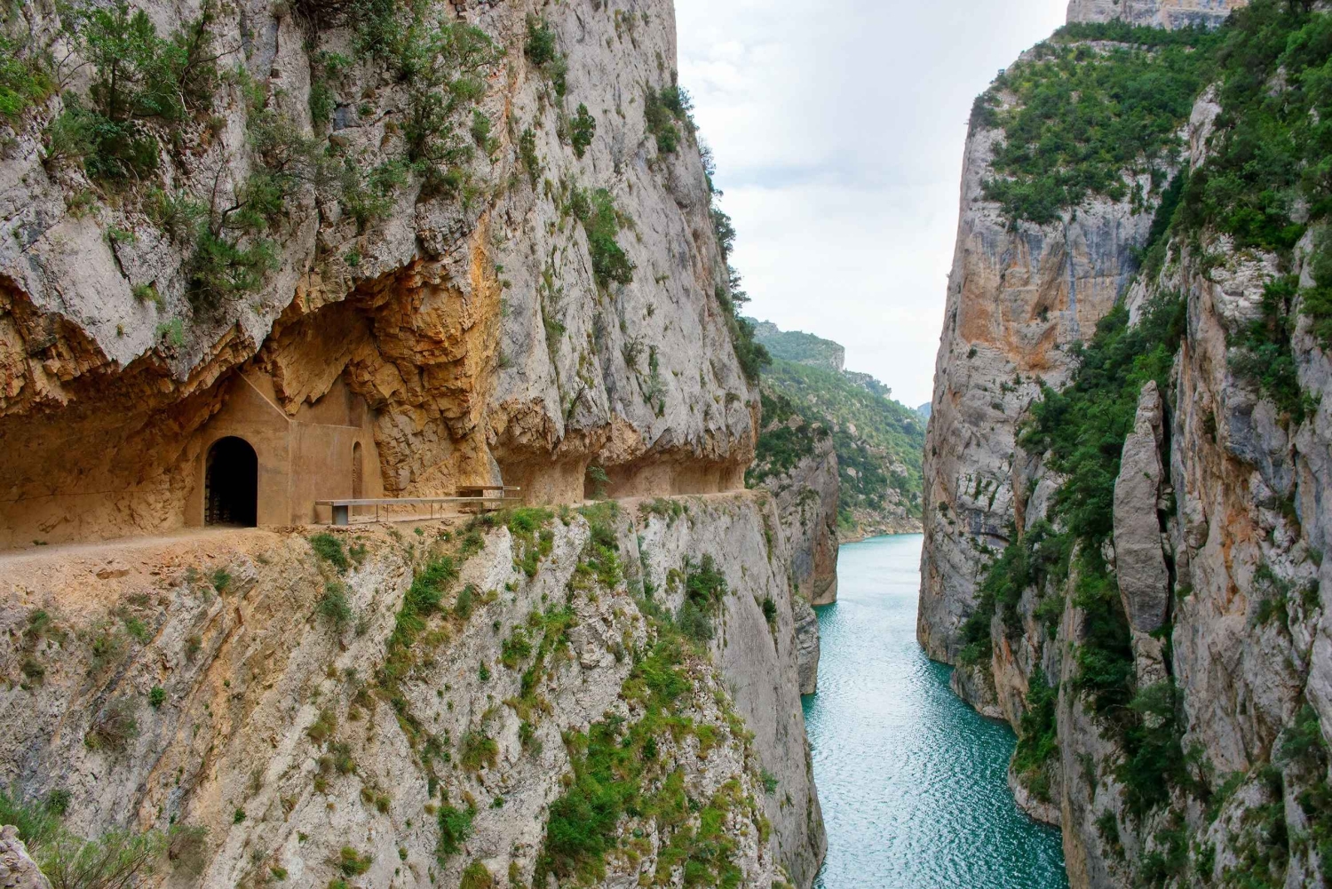Catalogne : randonnée guidée dans les gorges de Mont-rebei avec transfert