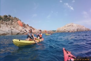 Costa Brava: Kayak and Snorkel Tour with Lunch and Beach