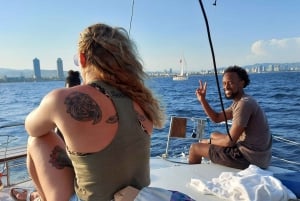 Upptäck Barcelona: 'Sail & Swim'2-timmars delad kusttur