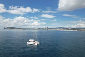 Barcelona: Shared cruise on luxury catamaran Drinks + Snacks