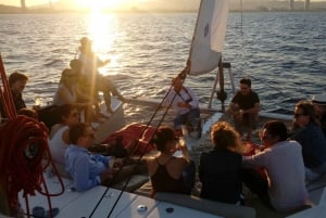 Barcelona: Shared cruise on luxury catamaran Drinks + Snacks