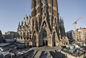 Early Access to Sagrada Familia w/ Optional Tower Access