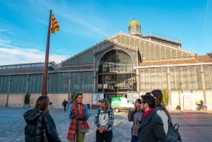 バルセロナで地元の人のように食べる：タパス、ワイン、伝統