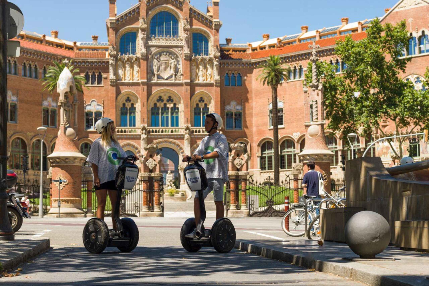 Desfrute de um tour guiado de Segway em Barcelona