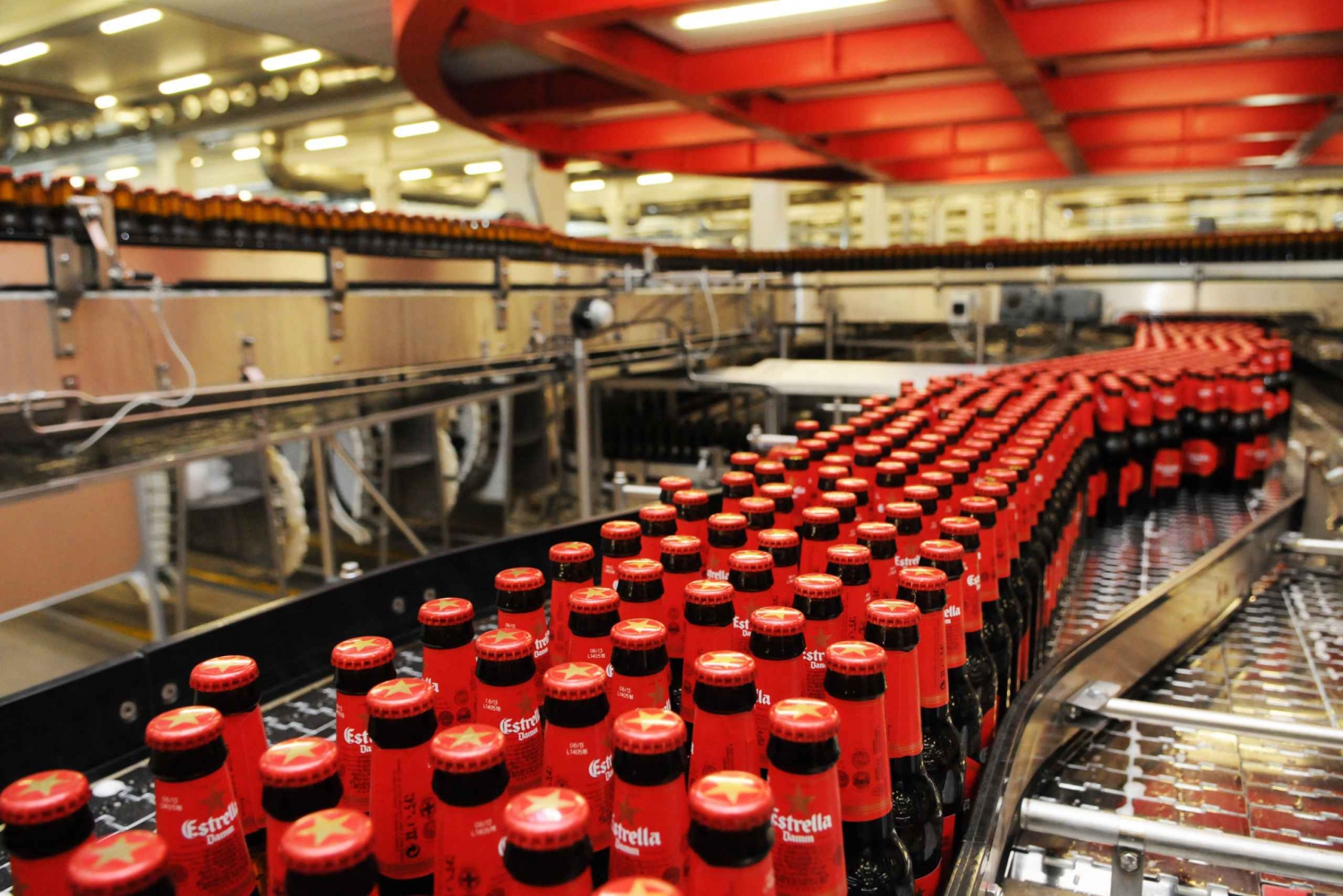 Barcelona: Estrella Damm Brewery Guided Tour with Tasting
