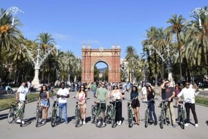 Explore Barcelona by Bike & Photo Shooting