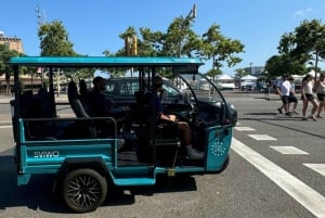 Explora Barcelona cómodamente con nuestros TukTuk eléctricos