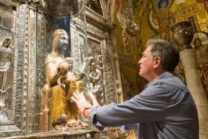 Explore Montserrat and La Sagrada Familia in one day