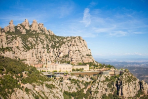 Explore Montserrat and La Sagrada Familia in one day