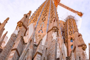 Explore Montserrat and La Sagrada Familia in one day