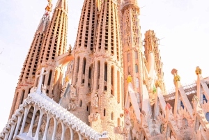 Explore Montserrat and La Sagrada Familia in one day