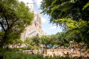 Fast-Track Access: Sagrada Familia 1.5-Hour Guided Tour