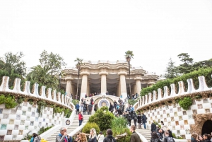 Barcelona: Skip-the-Line Sagrada Familia & Park Güell Tour