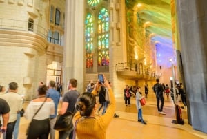 Barcelona: Excursão Sem Fila Sagrada Família e Parque Güell