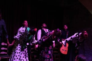Barcelona: Pokaz flamenco z opcjonalnymi warsztatami Sangria