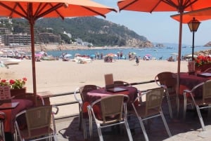 From Barcelona: Tossa de Mar Day Tour with Beach Time