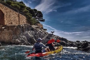 Barcelone : Costa Brava : randonnée, kayak de mer et baignade dans la lagune