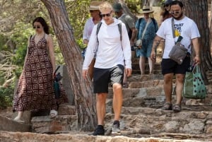 Tur til Costa Brava: Kyststier, snorkling, klippehopping og måltid