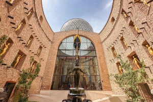 From Barcelona: Dalí and Medieval Girona Private Day Trip