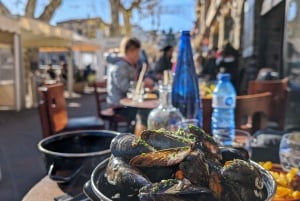 Barcelonasta: Girona: Päiväretki Ranskaan aamiaisella Gironassa