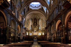 From Barcelona: Girona Game of Thrones and Montserrat Tour