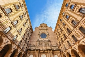 Z Barcelony: Półdniowa wycieczka do Montserrat