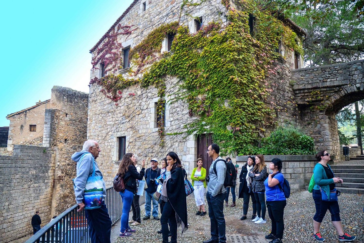 From Barcelona: Medieval Girona Tour