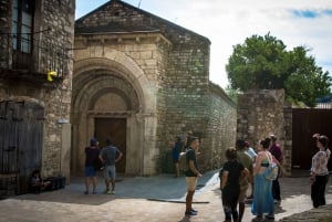 From Barcelona: Medieval Villages Day Tour