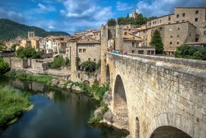 From Barcelona: Medieval Villages Day Tour