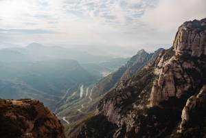Fra Barcelona: Dagstur til Montserrat og vingården Cava