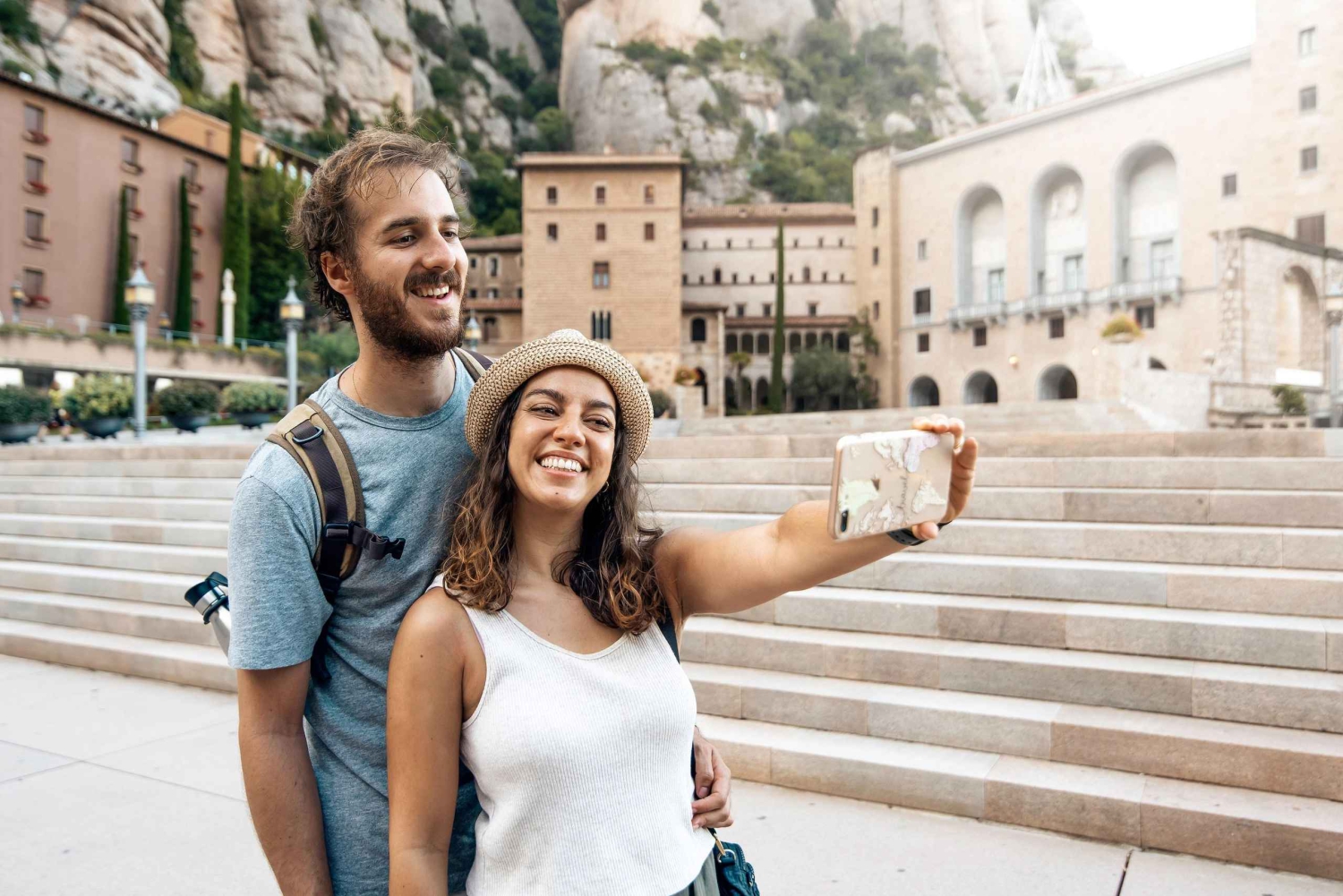 バルセロナ発：オプションチケット付きモンセラット日帰り旅行