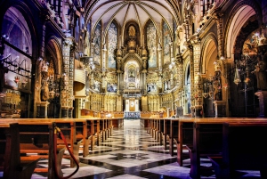 バルセロナ発：オプションチケット付きモンセラット日帰り旅行