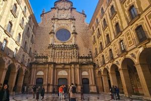 Da Barcellona: Trasferimento in autobus dal Monastero di Montserrat