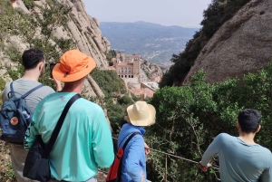 Von Barcelona aus: Kloster Montserrat & Wanderung mit der Seilbahn