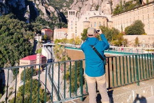 Von Barcelona aus: Kloster Montserrat & Wanderung mit der Seilbahn