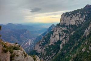 Von Barcelona aus: Kloster Montserrat & Wanderung mit der Seilbahn