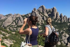 Depuis Barcelone : monastère de Montserrat et randonnée panoramique dans la montagne
