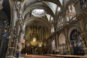 Vanuit Barcelona: bergwandeling door Montserrat en rondleiding door de abdij