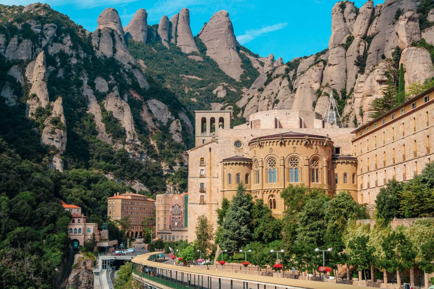 Au départ de Barcelone : Montserrat, visite privée d'un vignoble biologique